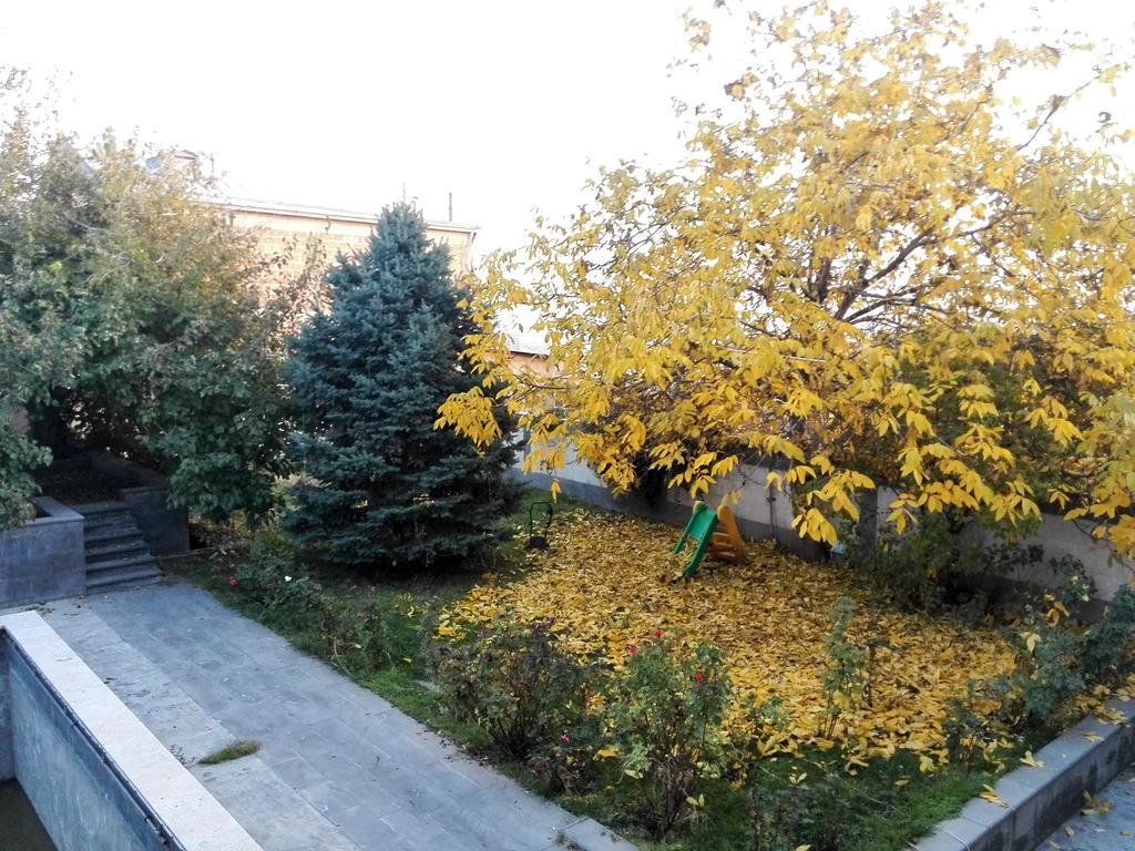 Villa Rosa Jerevan Exteriör bild
