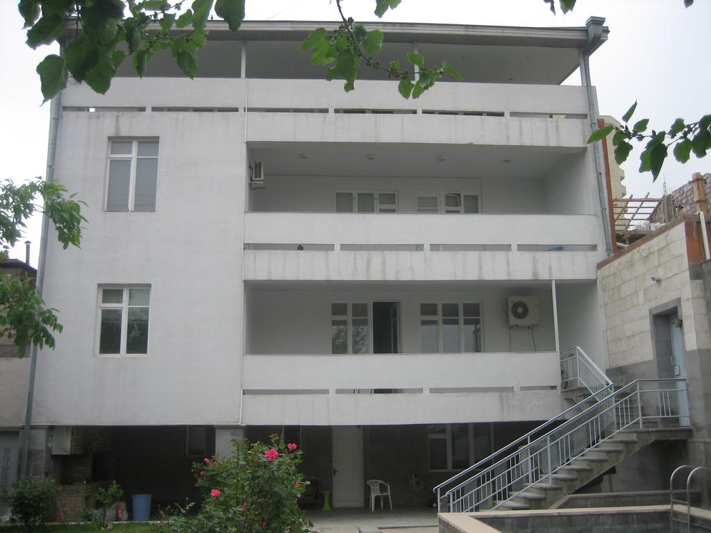 Villa Rosa Jerevan Exteriör bild
